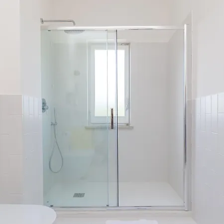 Pool&suites ゲストハウス 3*