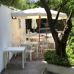 Pool&suites