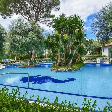 Πανσιόν Pool&suites 3*