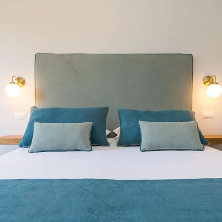 Pool&suites Sorrento