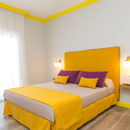 Pool&suites Guest house