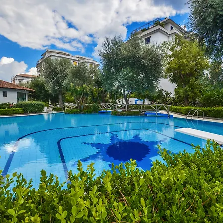 Pool&suites Πανσιόν 3*