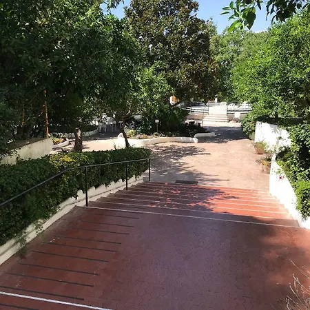 Πανσιόν Pool&suites 3*