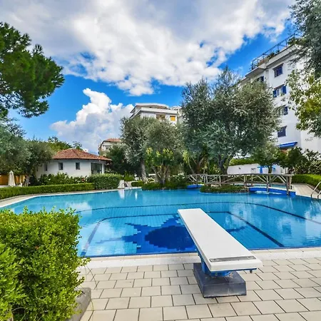 Pool&suites Sorrento