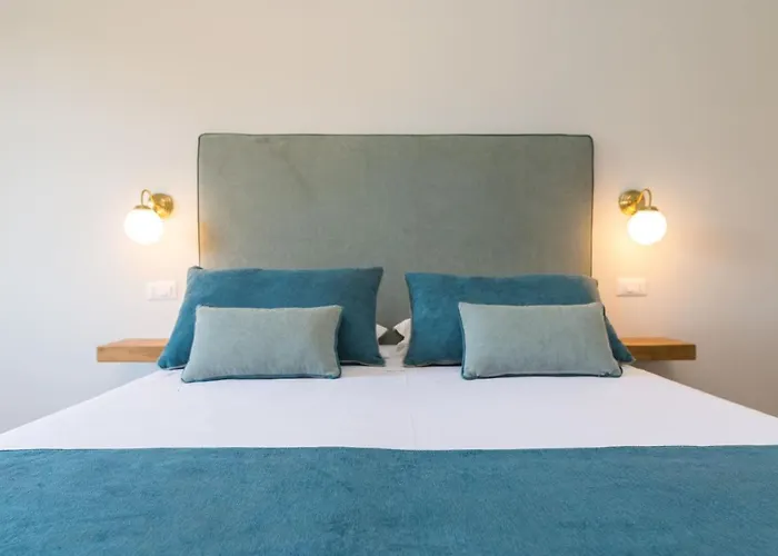 Pool&suites Πανσιόν