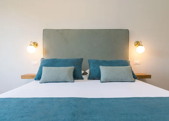 Pool&suites Πανσιόν