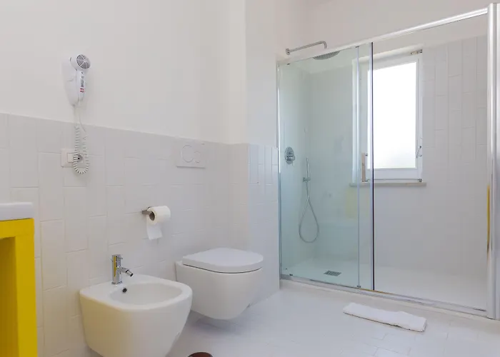 Pool&suites Πανσιόν 4*